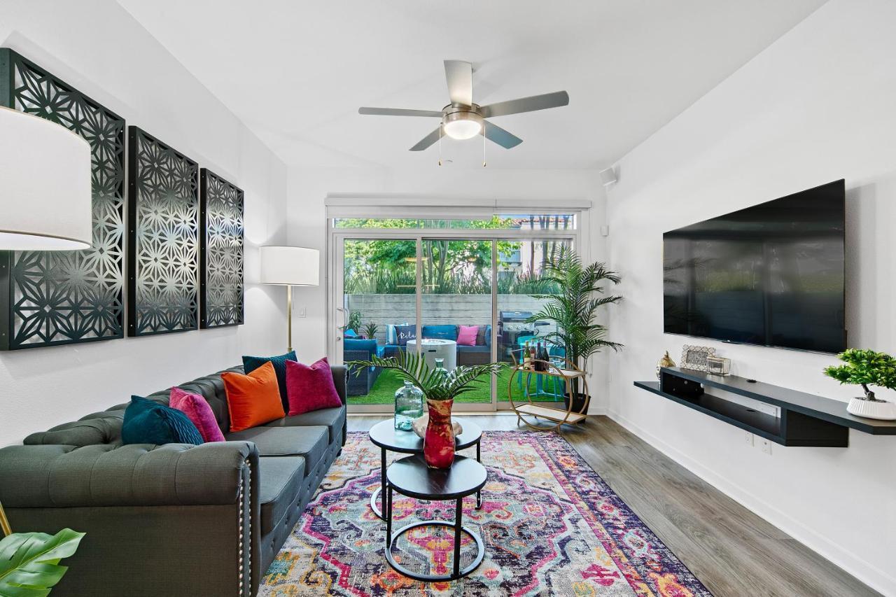 Fairfax District Chic City Oasis 2 Bedroom Apt With Den 136 Лос-Анджелес Экстерьер фото