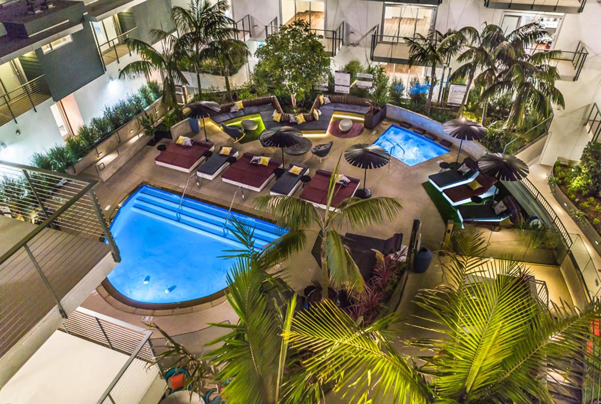 Fairfax District Chic City Oasis 2 Bedroom Apt With Den 136 Лос-Анджелес Экстерьер фото